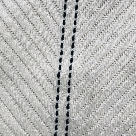 SOLD ::LIZ CLAIBORNE:: Cream Sweater Tank - Picture 6 of 7